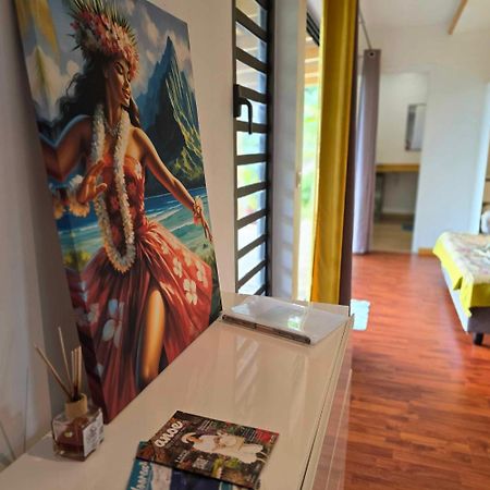 Fare Toahana, Accommodation With A Ocean View Faaa Exteriör bild
